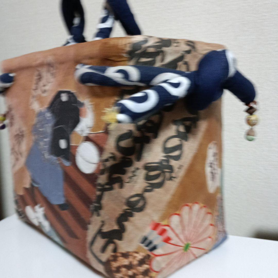 一閑張り　浮世絵　茶　猫　和風イラストのかごバッグ