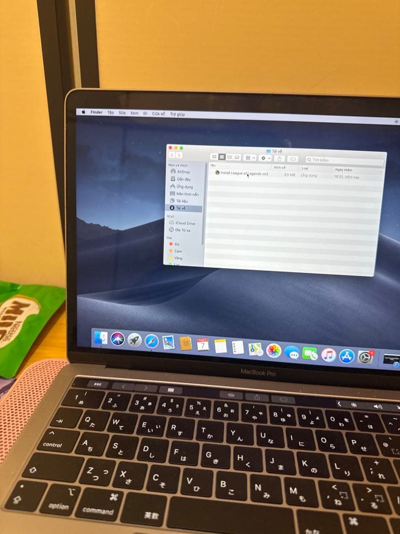 MacBook本体 MacBook pro 2019 13-inch 4 Thunderbolt 3