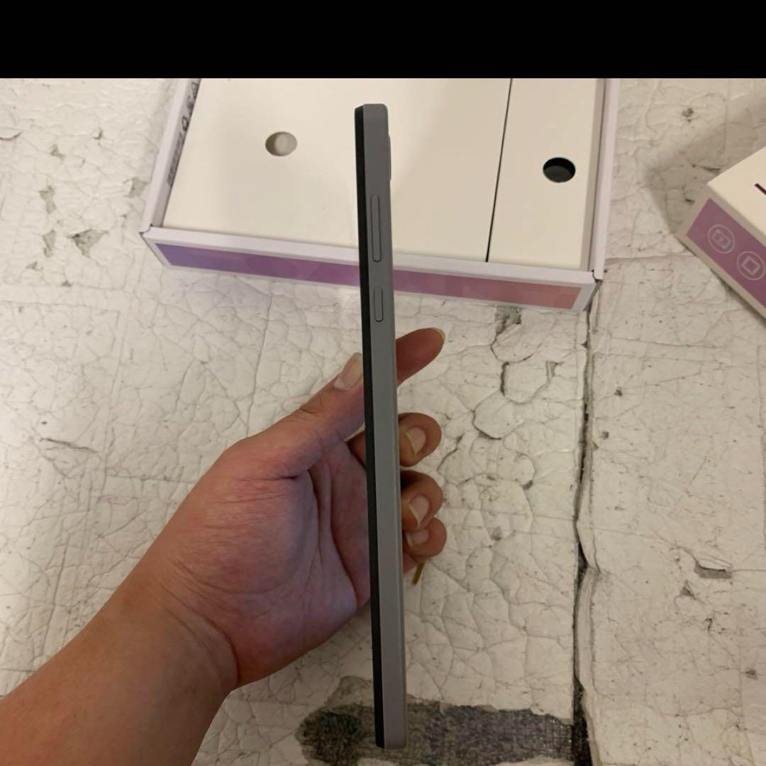 美品 Lenovo Tab M8 ( 4th Gen ) TB300FU