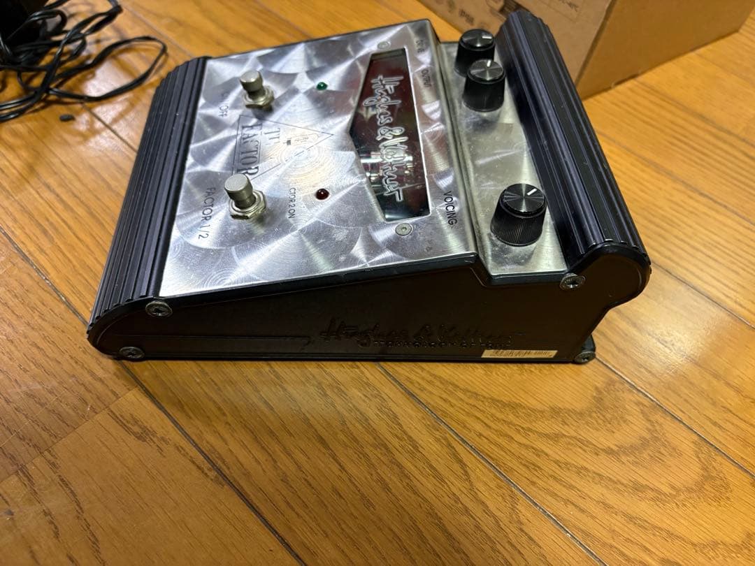 Hughes & kettner Tube Factor ギターエフェクター