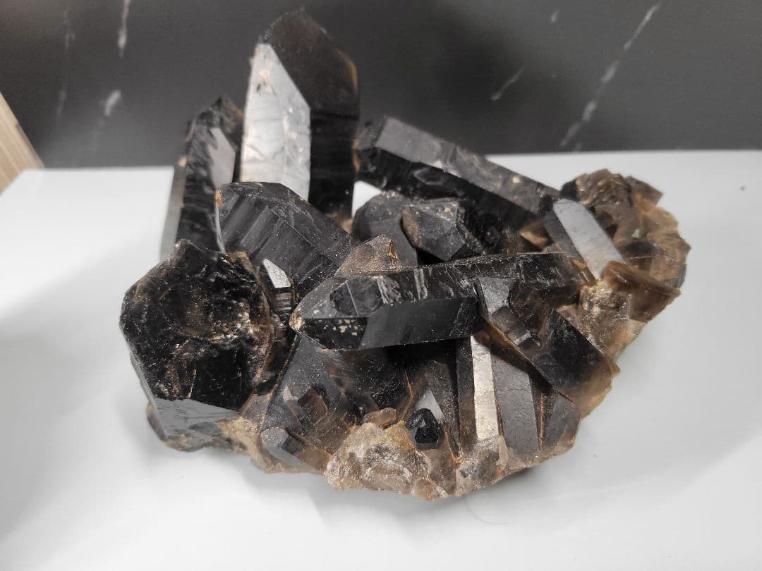 ✨特大 チベット産　モリオンクラスター 1480g 天然石置物 原石 魔除け