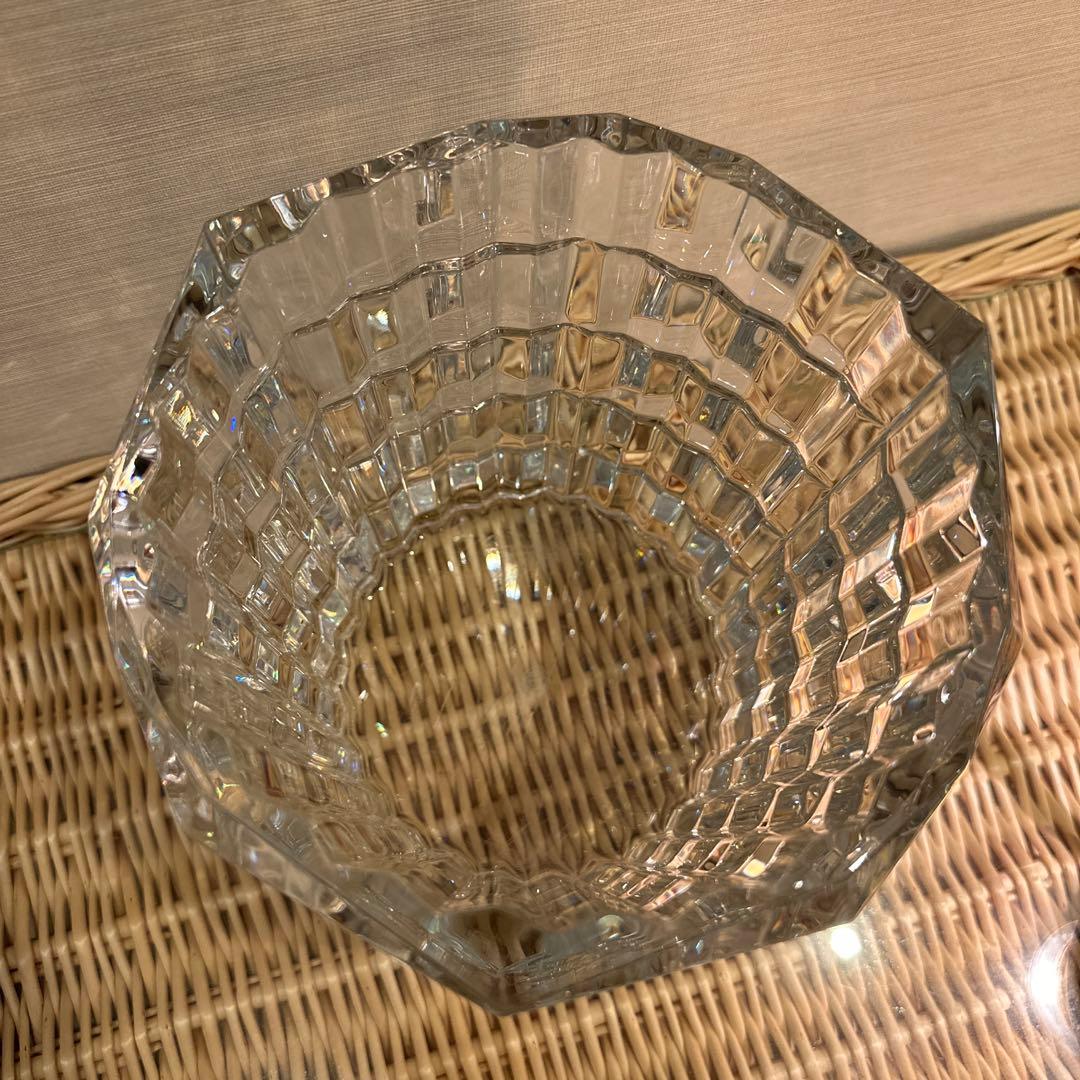 バカラ　花瓶