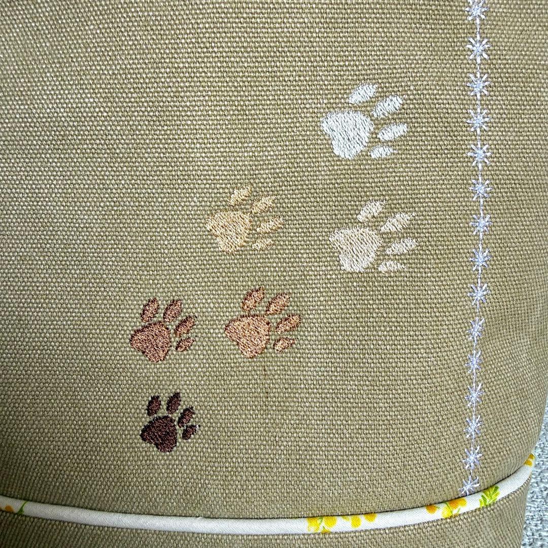 【ハンドメイド】パピヨン刺繍のビンテージ帆布トートバッグ（ミモザ)本革チャーム付