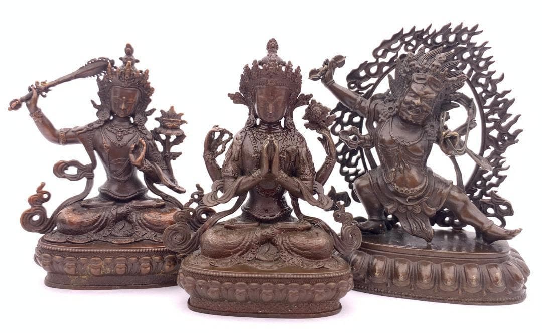 三明佛（観音菩薩像・文殊菩薩・ヴァジュラ・パーニ）