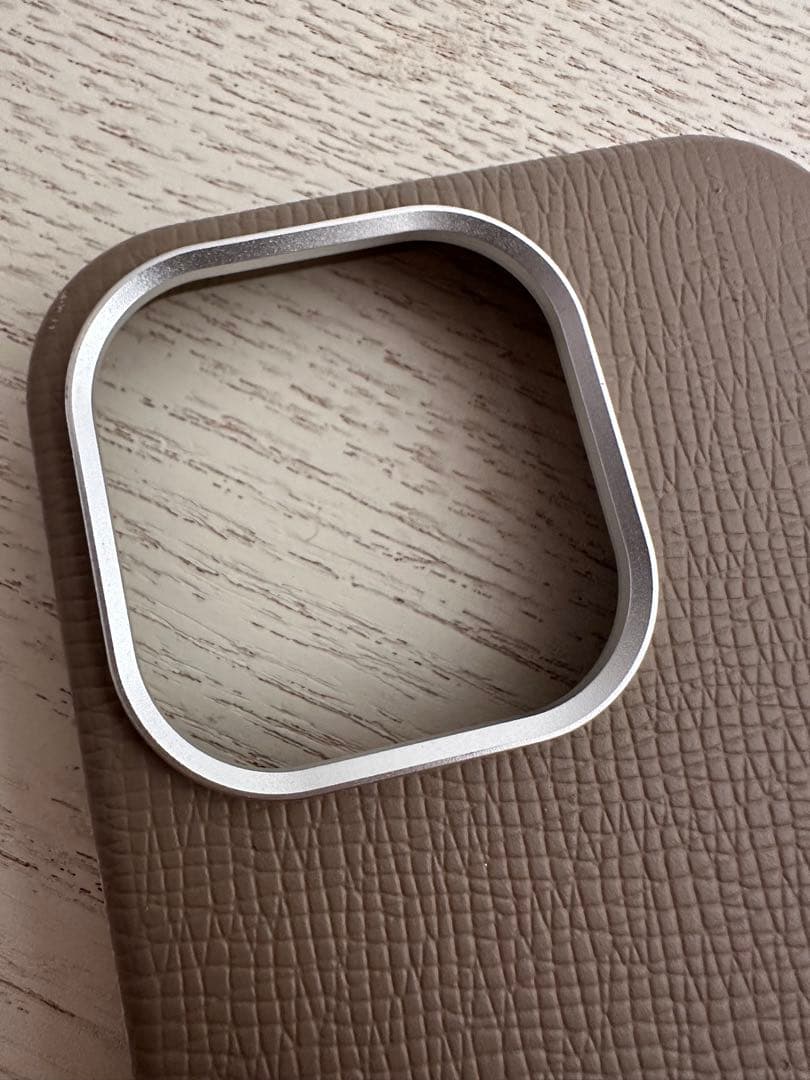 objects.io iPhone14Pro カラビナ付き