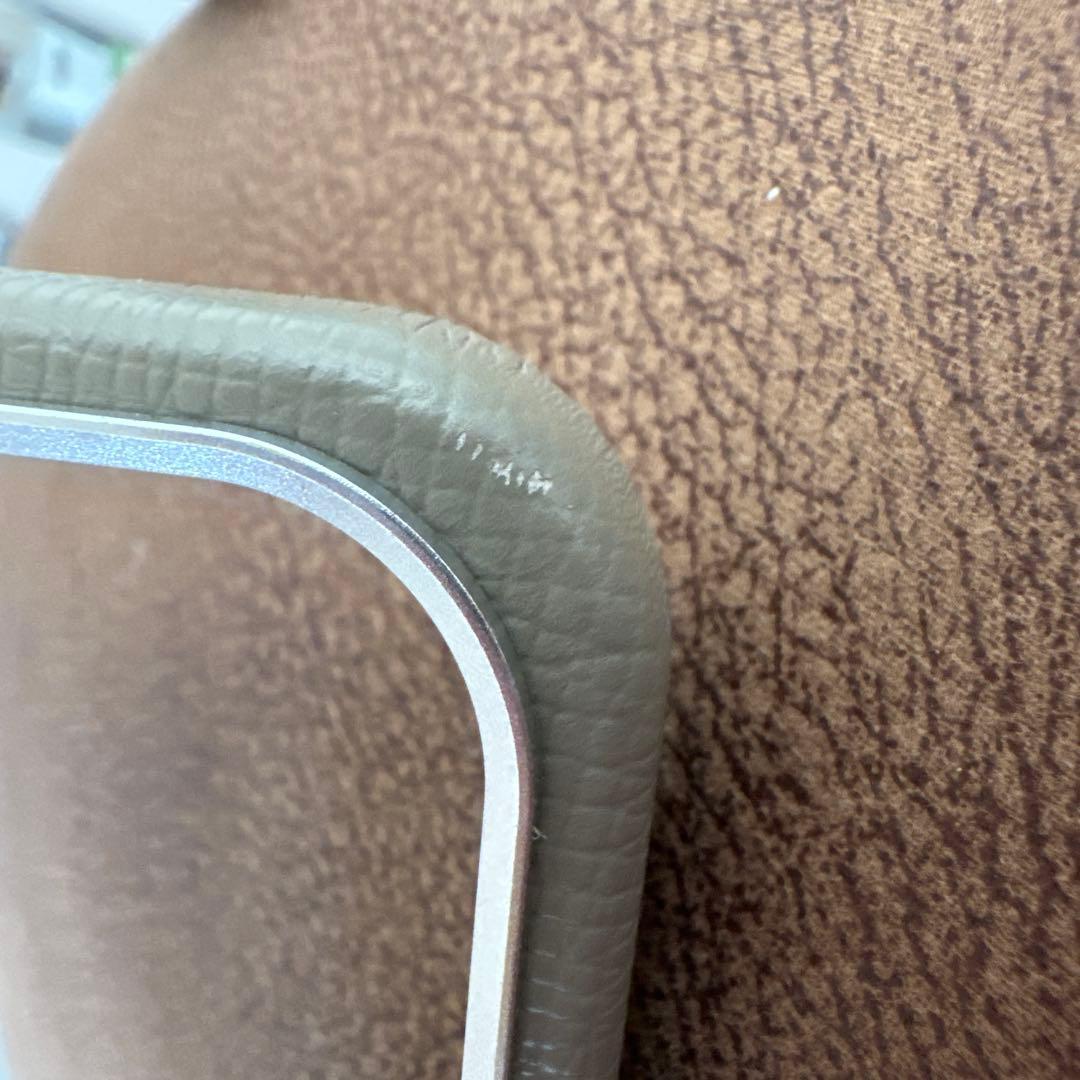 objects.io iPhone14Pro カラビナ付き