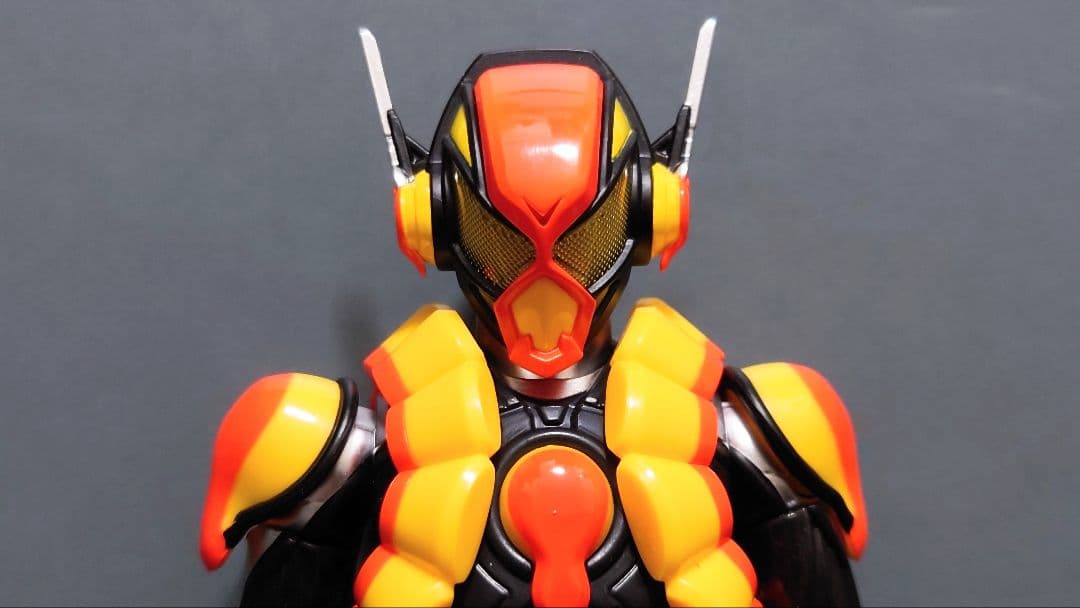 フィギュアーツ 仮面ライダーヴァレン ＆ ヴラム (開封品) セット