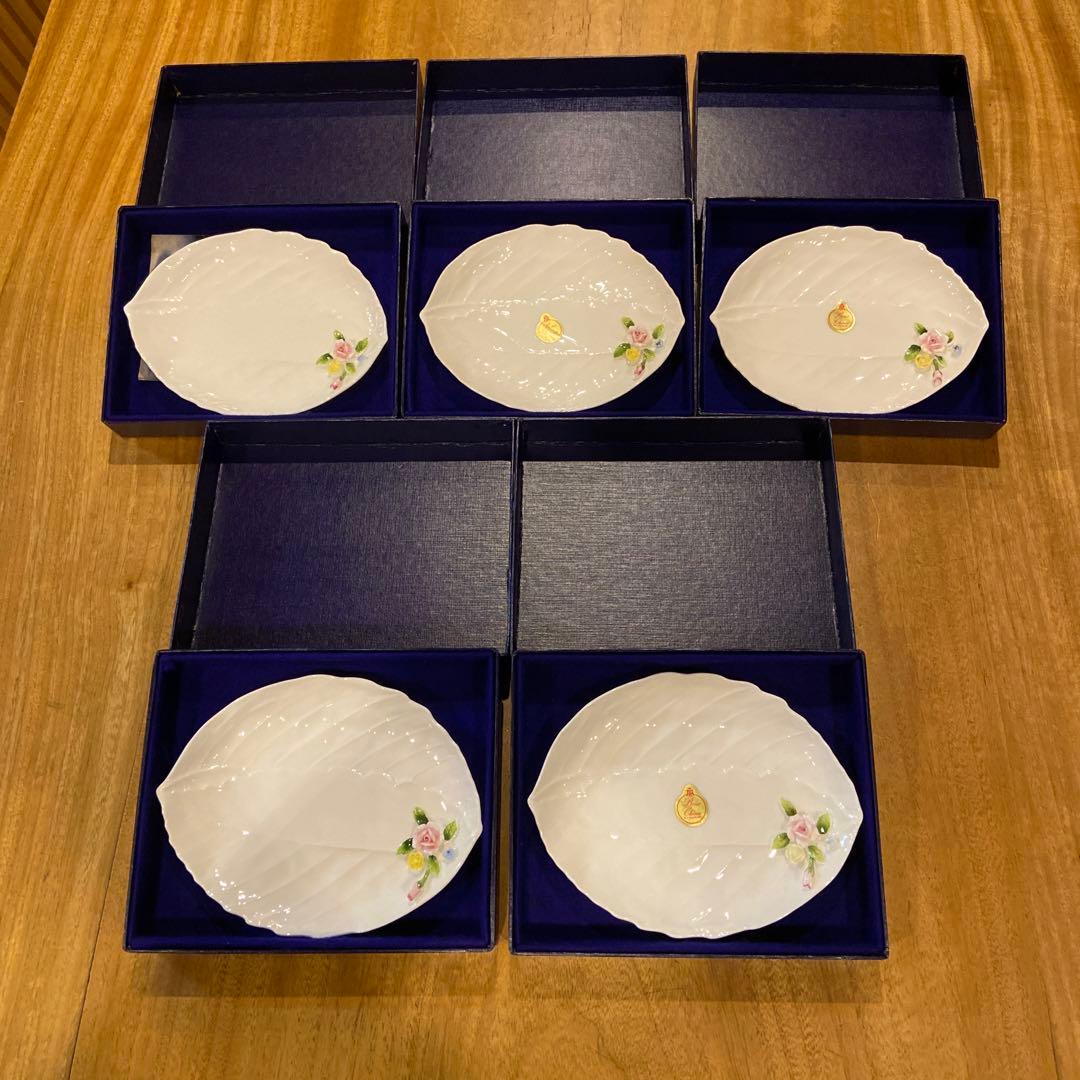 マルリボーンチャイナ薔薇細工葉形皿5枚箱付き