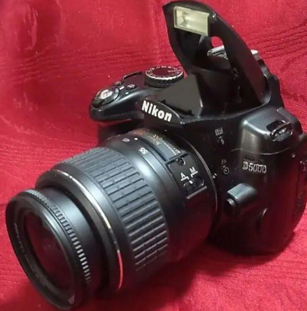 もちもちクマ Nikon D5000 デジタル一眼レフカメラ/動作品