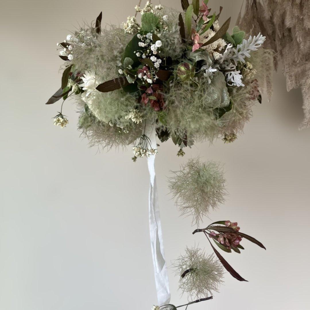 スモークツリー とドドナエアのシックなフライングリース　貝細工　スターチス