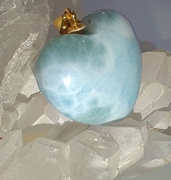 愛と希望と平和の石「ラリマー」