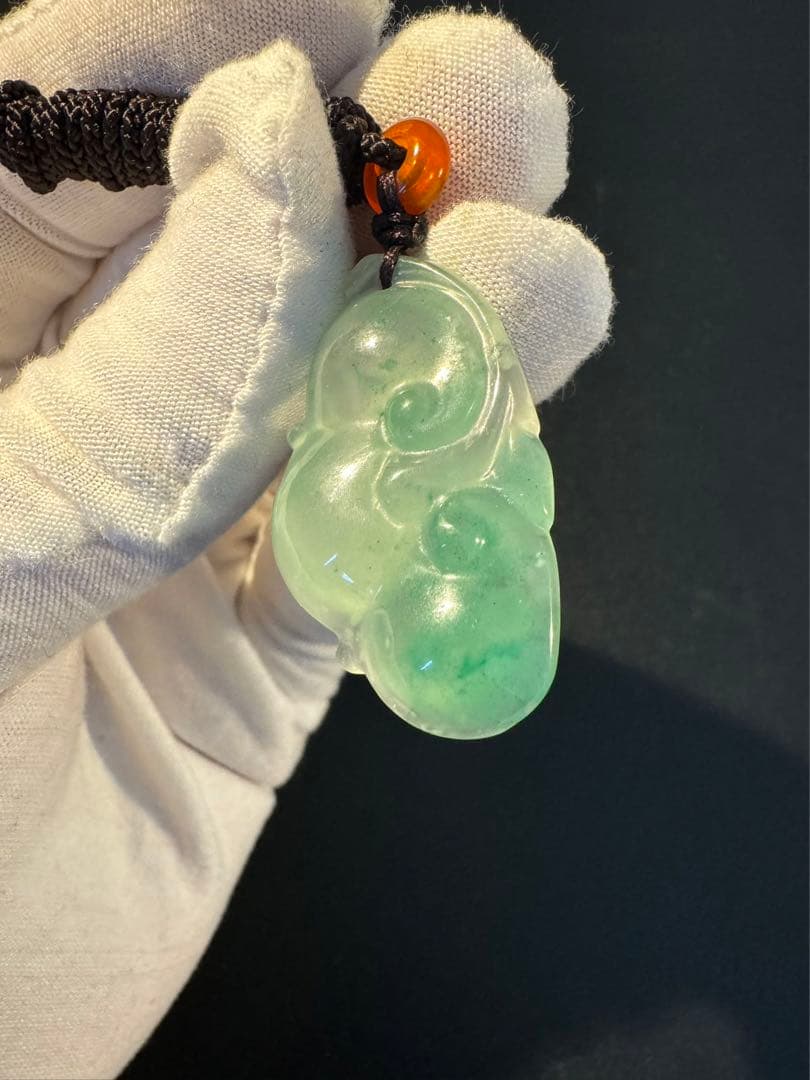 天然石翡翠 ネックレストップ
