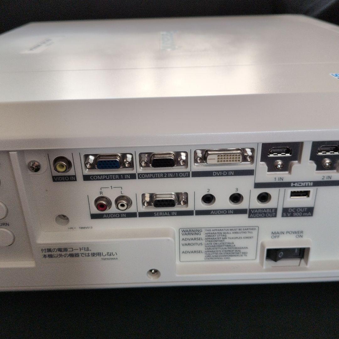 S*3様 Panasonic PT-RZ570J プロジェクター