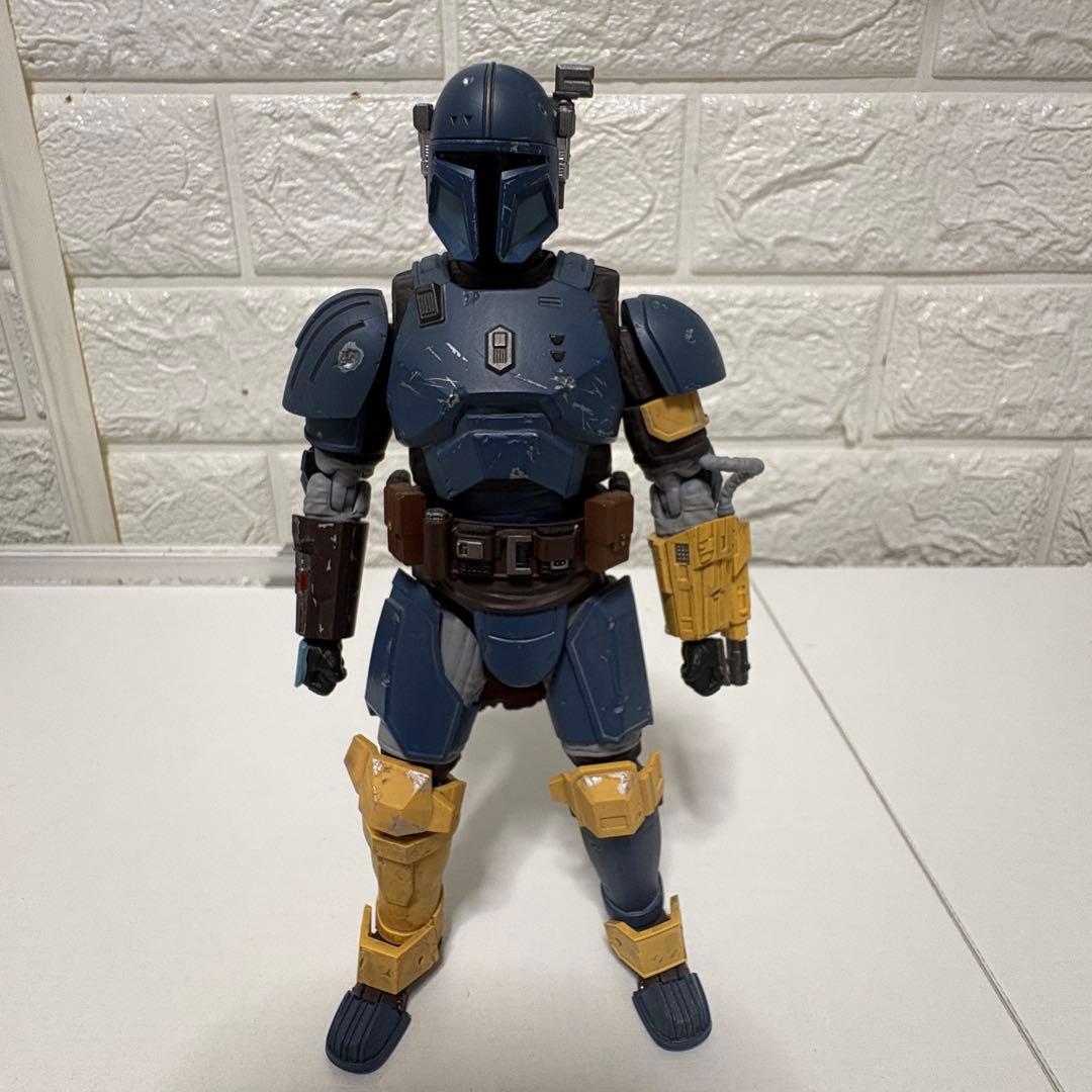 【欠品あり】フィギュアーツ　重歩兵マンダロリアン　スターウォーズ