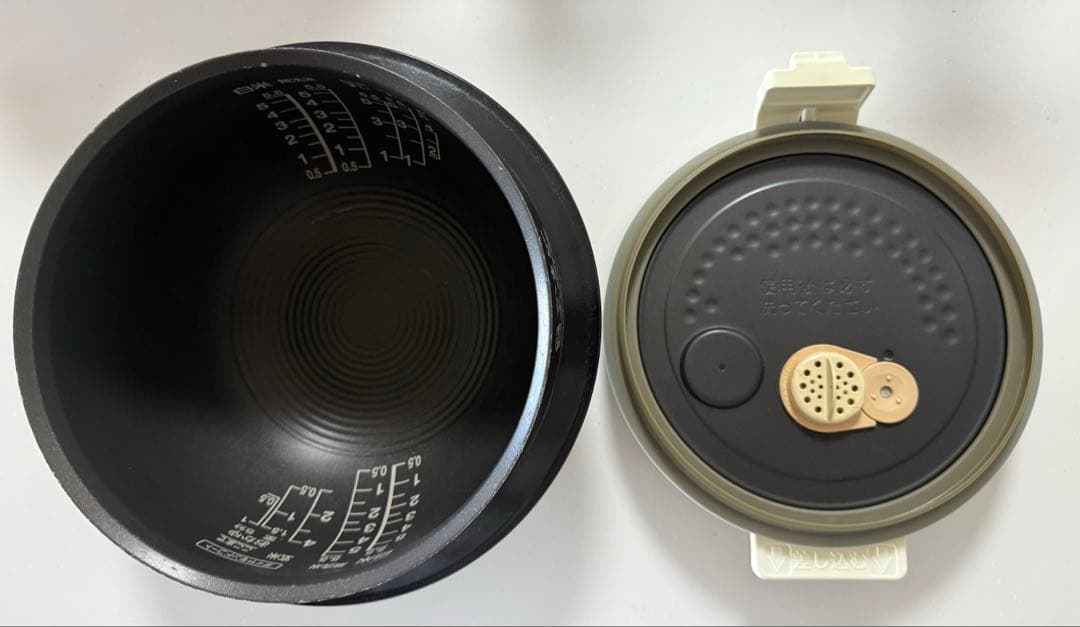 訳あり　TOSHIBA 真空圧力IH 炊飯器 RC-10ZWH 5.5合炊き