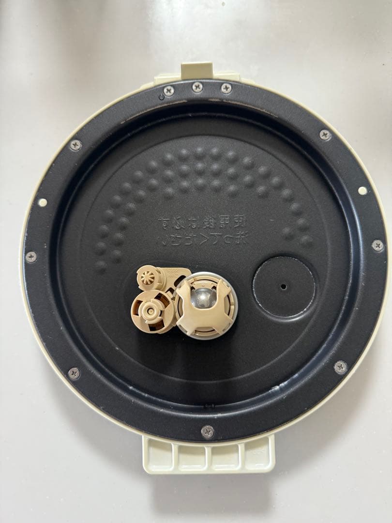 訳あり　TOSHIBA 真空圧力IH 炊飯器 RC-10ZWH 5.5合炊き