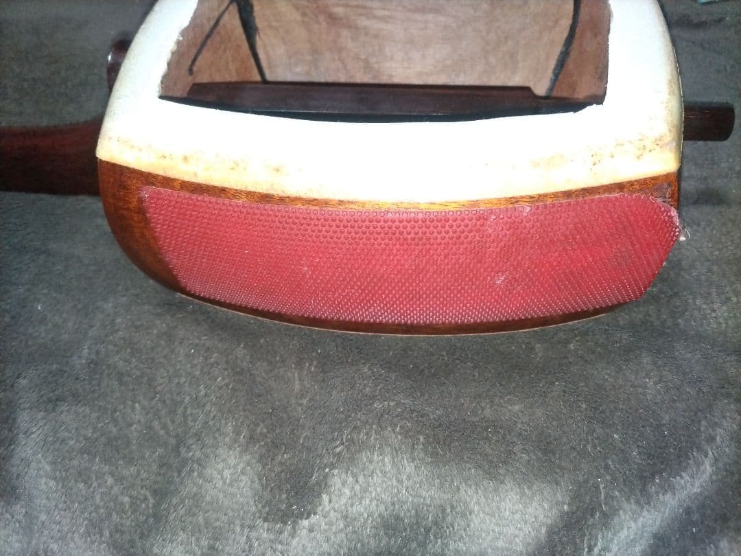 三味線本体 （紅木）角サワリ付き