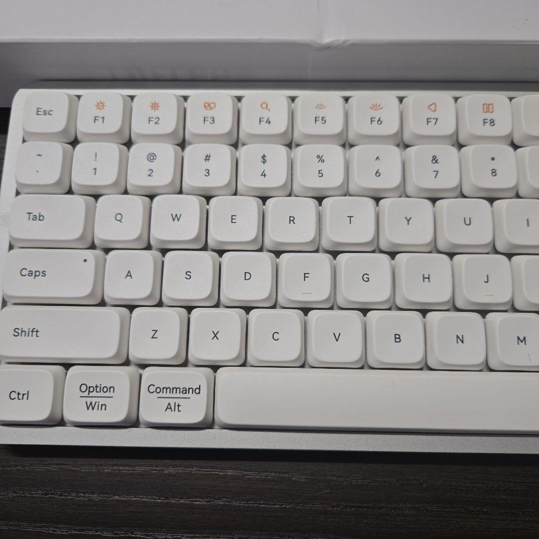 lofree　flow　100 キーボード　ロープロファイル　他キーキャップ付き