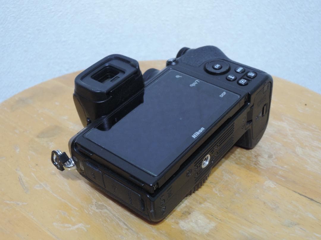 ★美品 Nikon Z50 ボディ ケース付 ミラーレス一眼カメラ 　保証あり