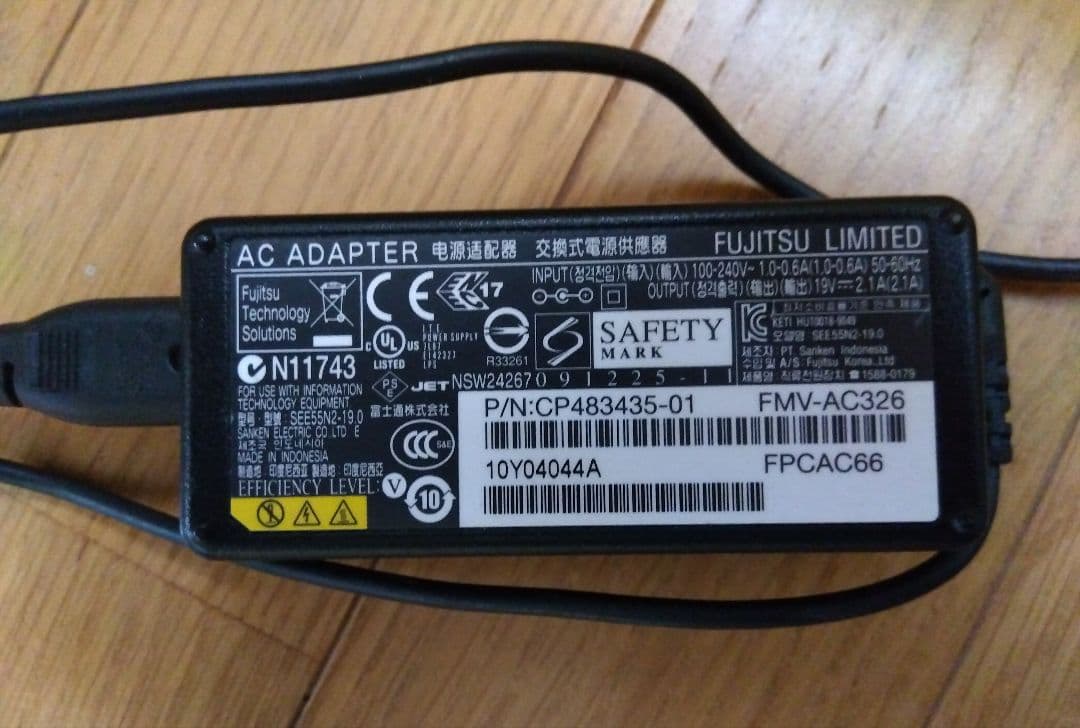 富士通 Win11−pro SSD1TB/8GB 64bit