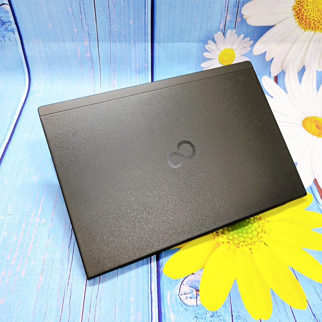 美品✨極薄軽量✨人気ノートPC✨Windows11✨すぐ使える✨富士通