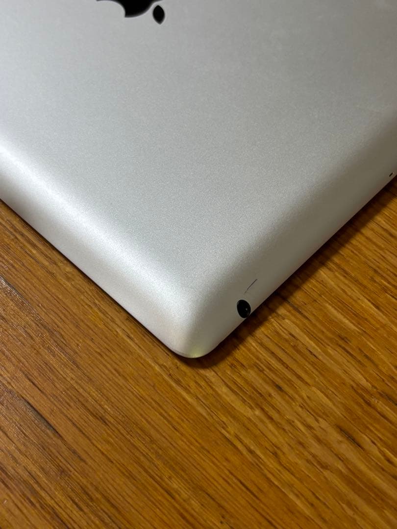 iPad 第4世代 Wi-Fi 32GB [MD511J/A] おまけ付