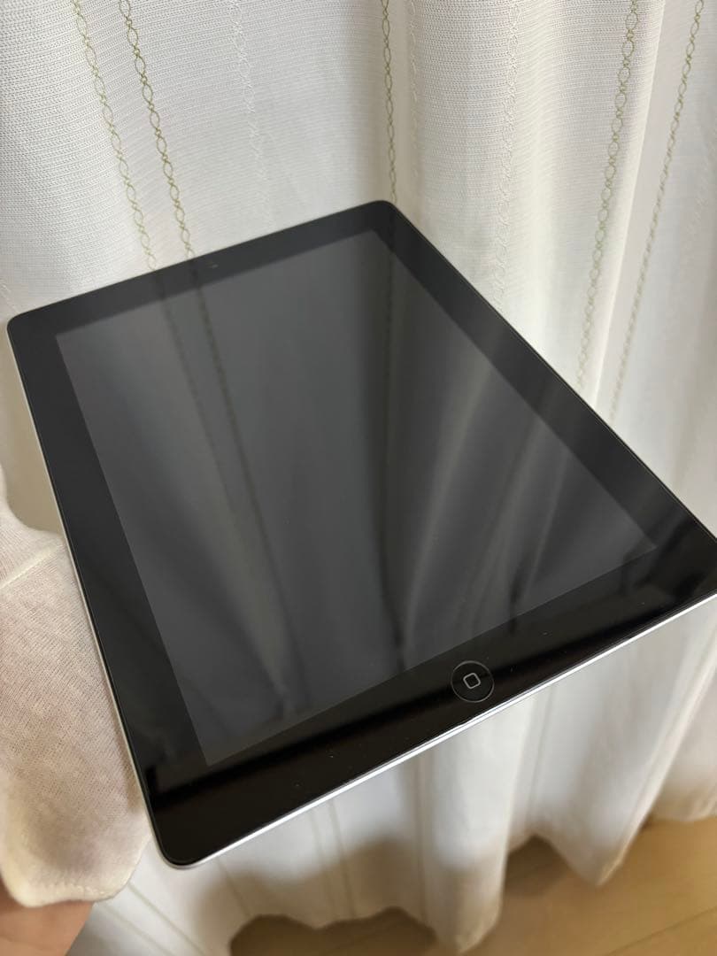 iPad 第4世代 Wi-Fi 32GB [MD511J/A] おまけ付