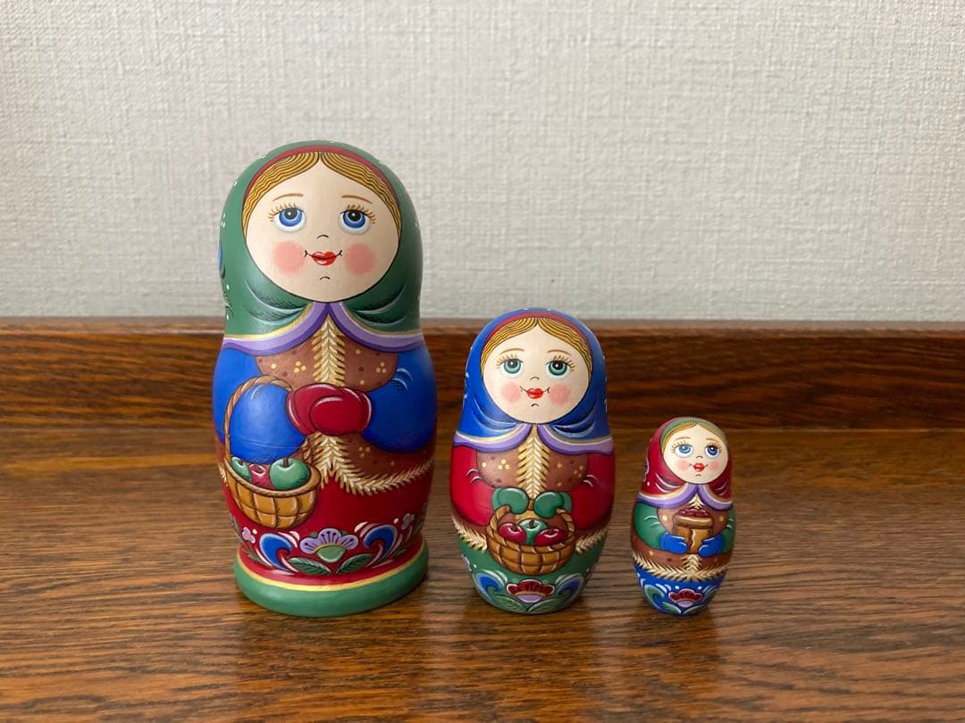 クリスマスセール♪ロシア雑貨☆冬マトリョーシカ3P『りんご ヤーブラカ』オリガ作