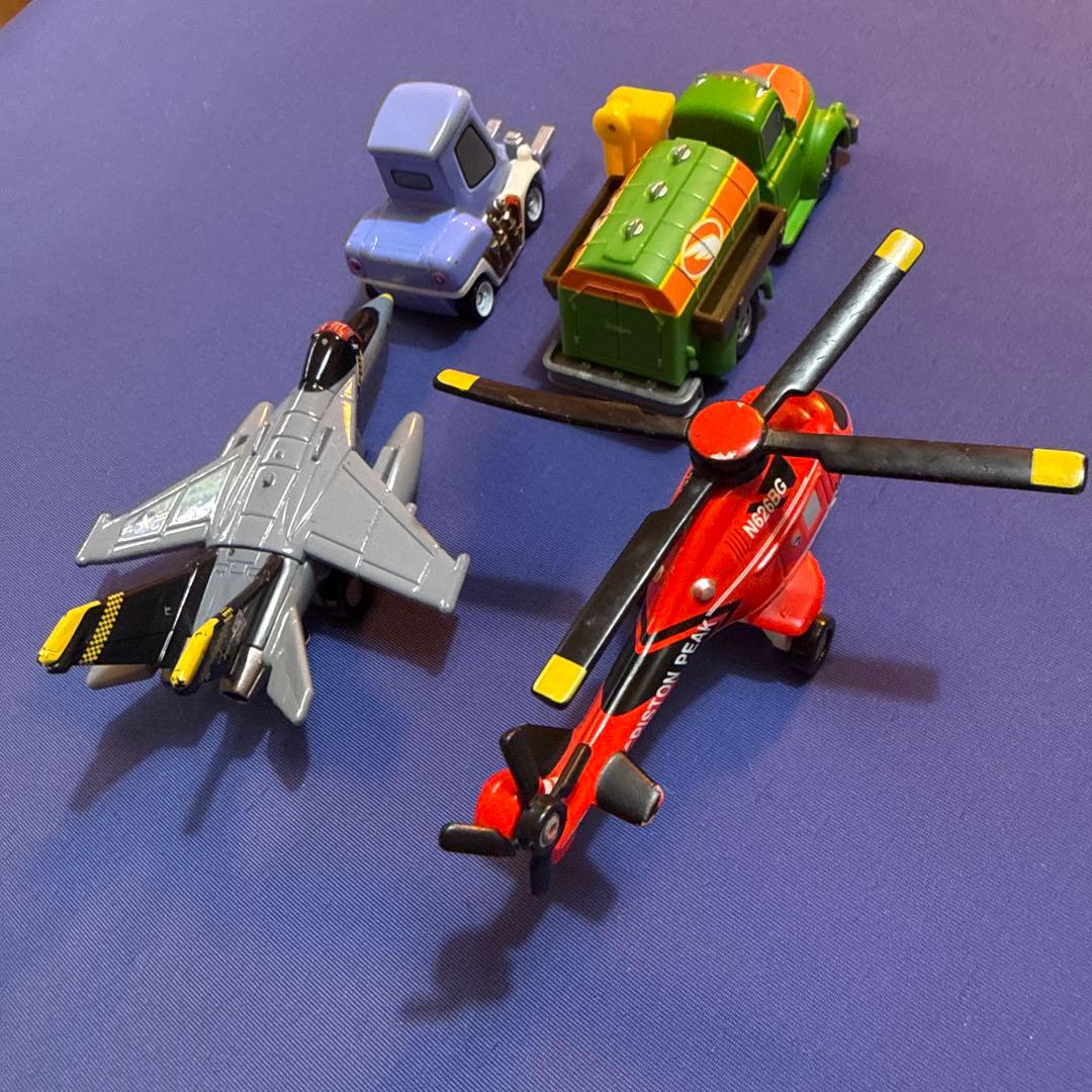 プレーンズ トミカ14台　まとめ売り！