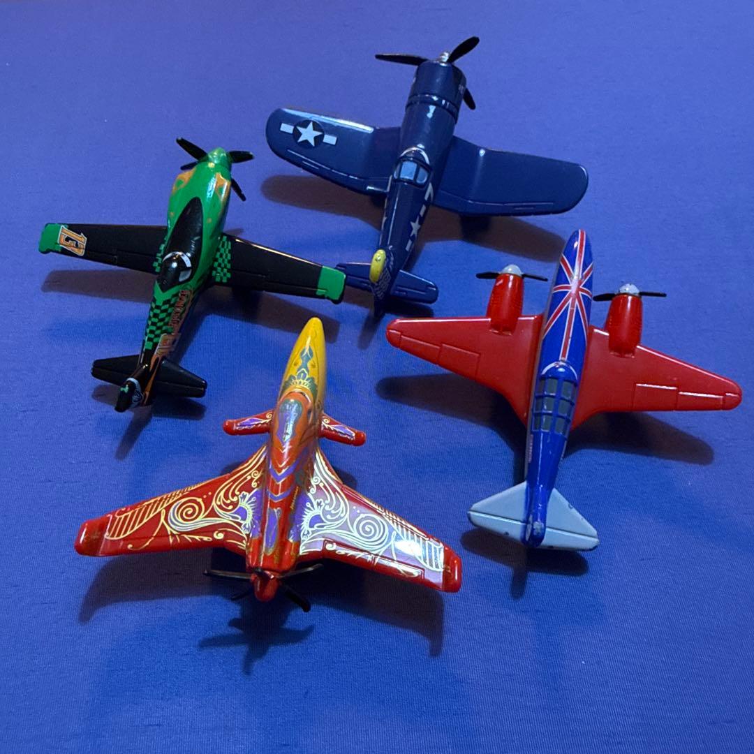 プレーンズ トミカ14台　まとめ売り！