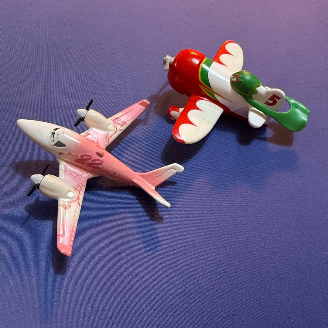 プレーンズ トミカ14台　まとめ売り！