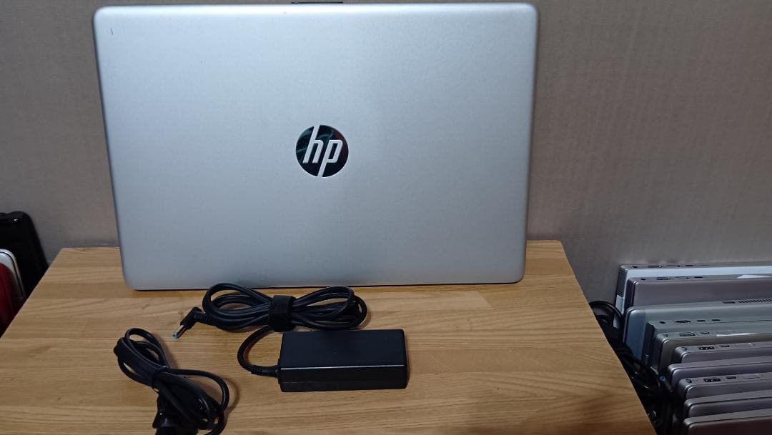 hp 15s-du1010TU 10世代i5⑨
