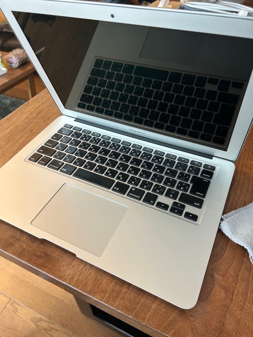 【 MacBook Air 13インチ Early 2015 】