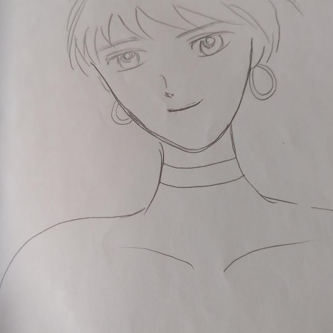 アニメ風ショートカット女性