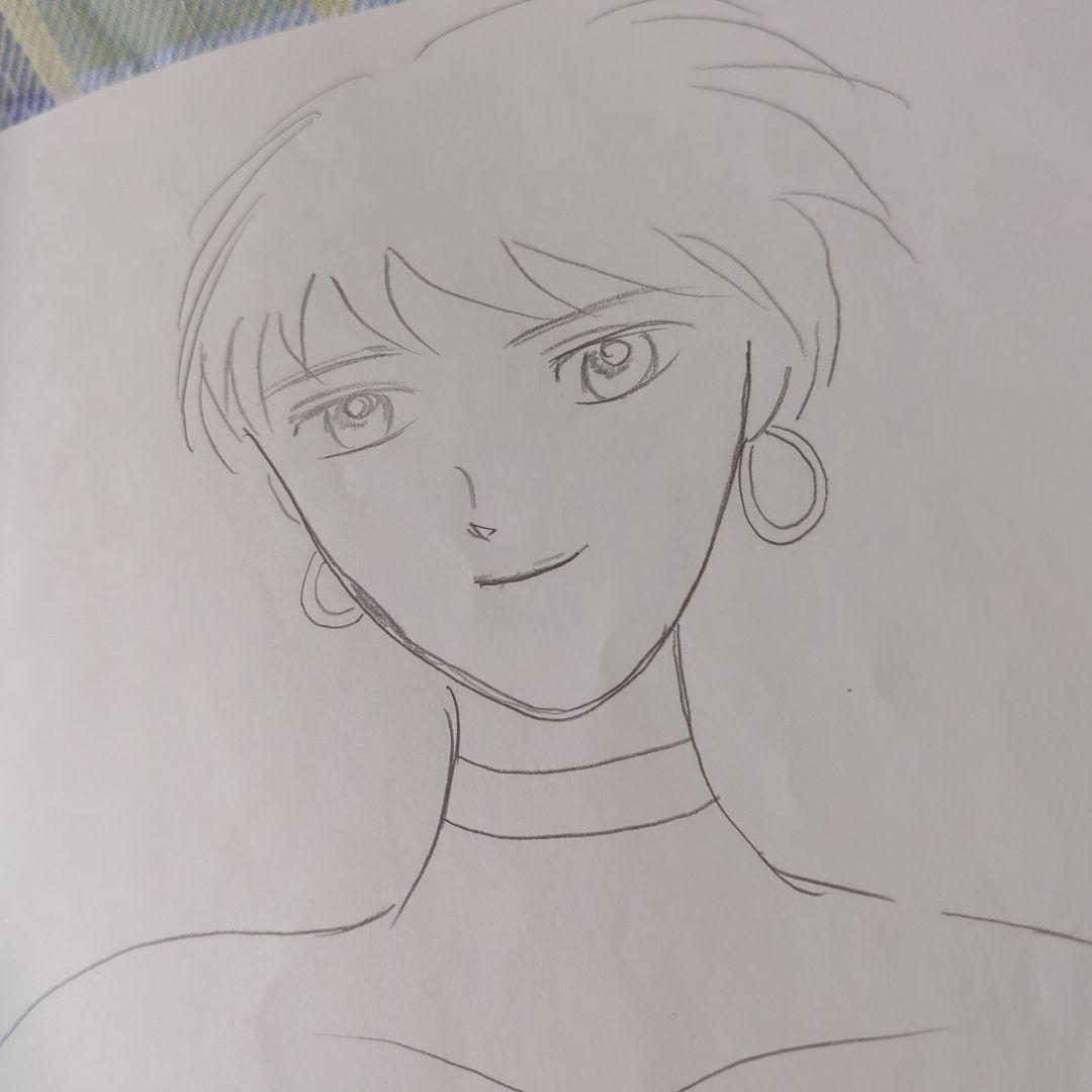 アニメ風ショートカット女性