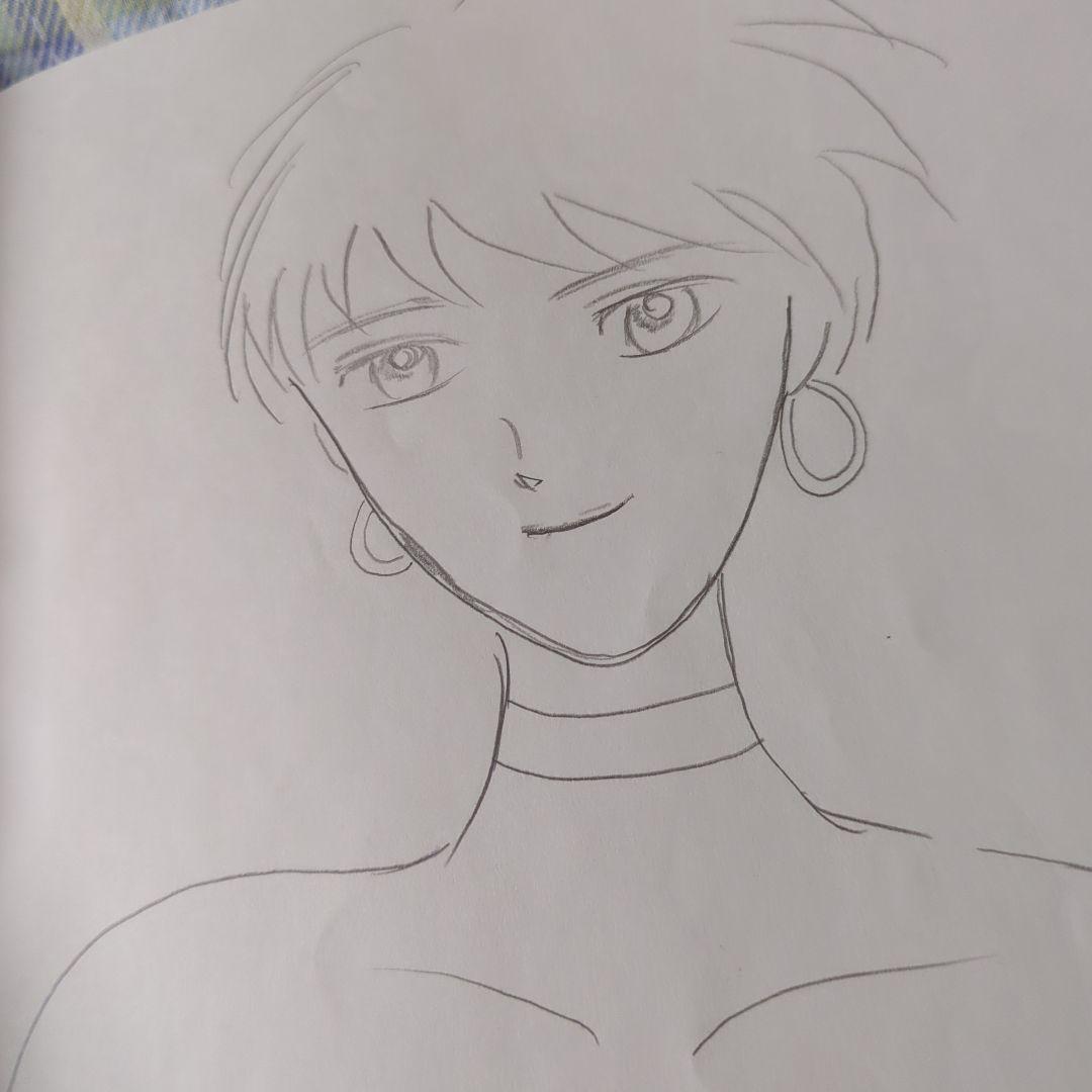 アニメ風ショートカット女性