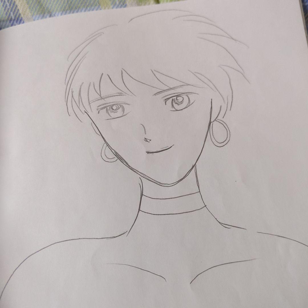 アニメ風ショートカット女性