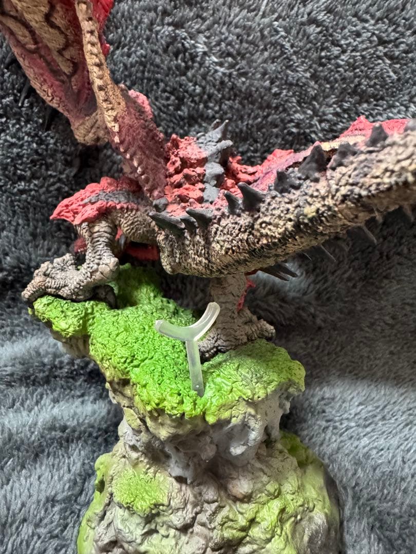 クリエイターズモデル　リオレウス　フィギュア