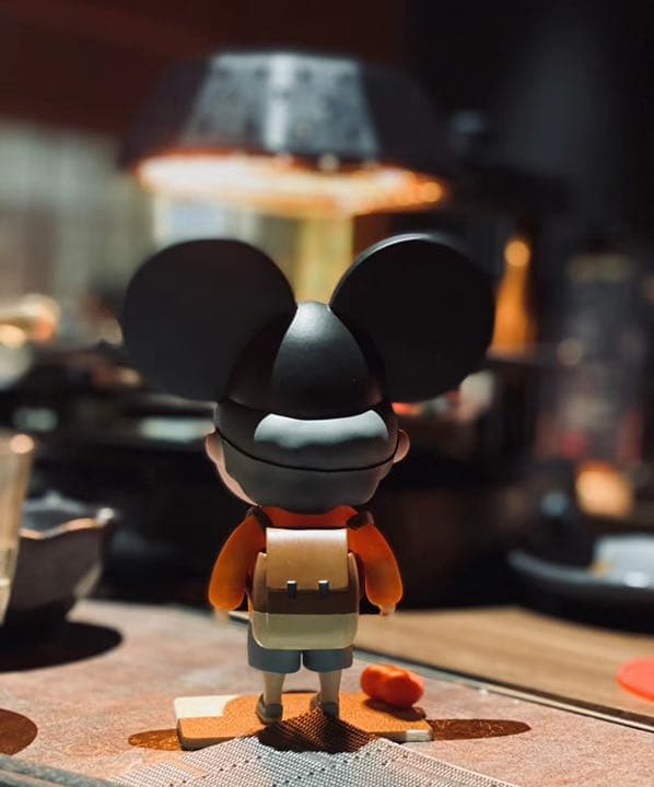 SOMEONE LOVES YOU　フィギュア　プレゼント//大美術館