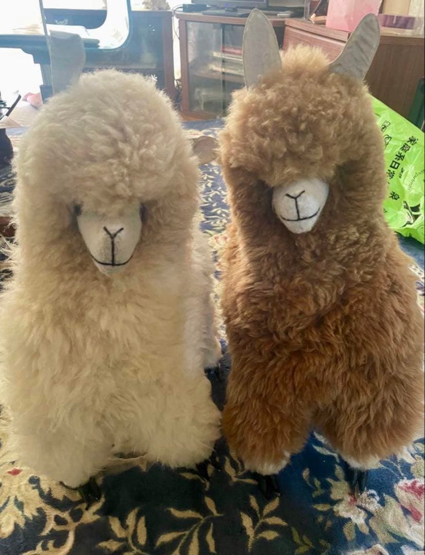 アルパカのぬいぐるみ 2体セット。 アルパカ立ち手作りペルーアルパカ。
