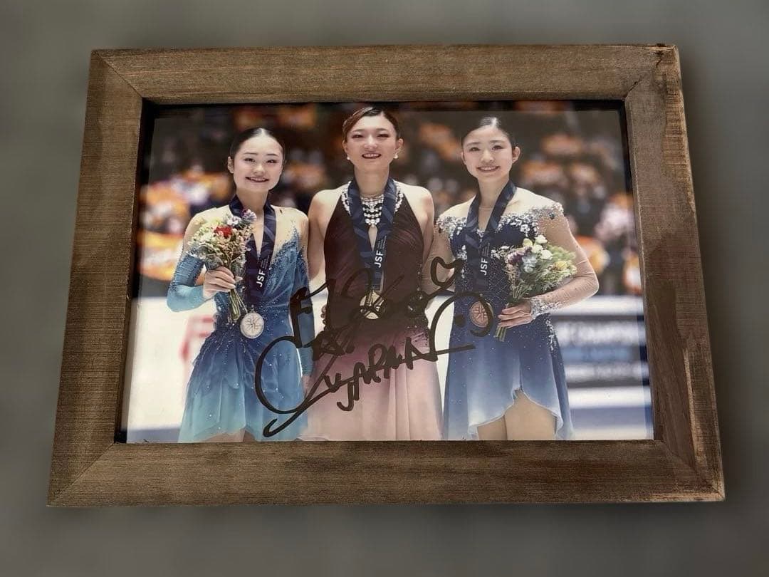 フィギュアスケート　坂本花織　サインフォト　 全日本選手権　ミラノオリンピック