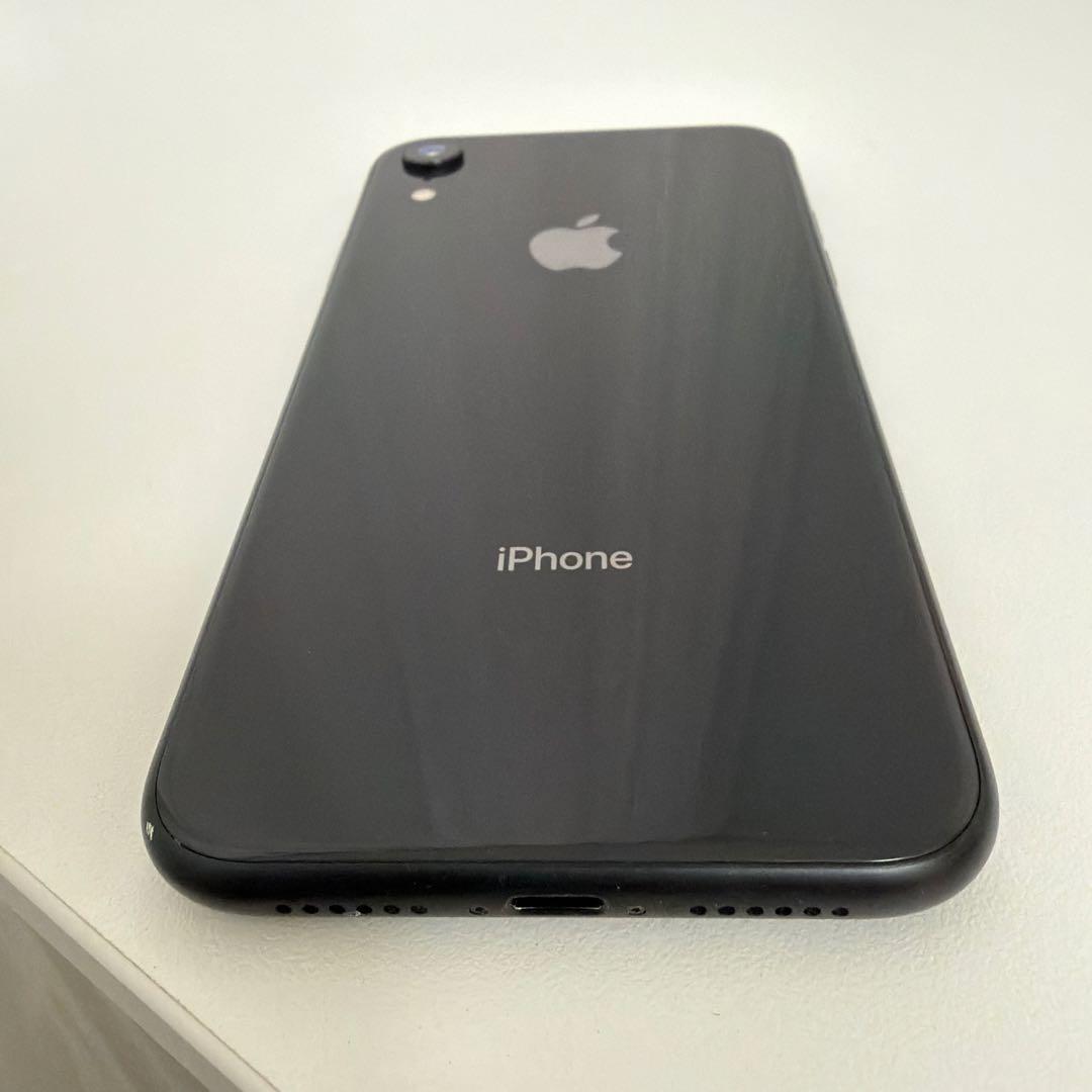 iPhone XR 本体　128GB バッテリー最大容量　82%