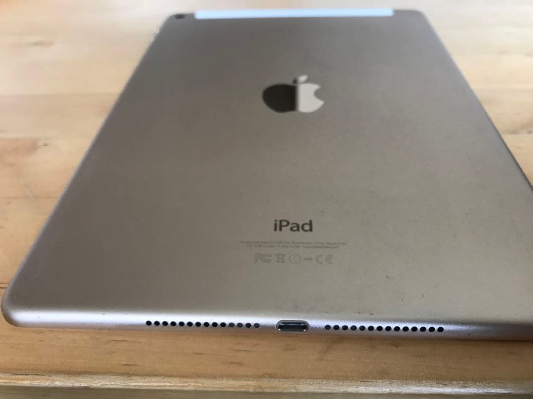 Apple iPad Air 2 16GB au セルラー　正常動作品