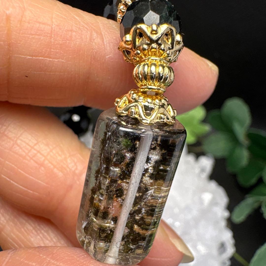 【希少】ホーランダイト　星入り水晶　虹入り　ブラック翡翠カット　ブレスレット