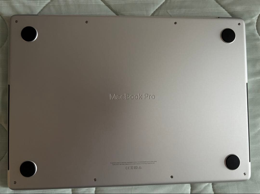 極美品　【充電回数7回】Macbook pro M1 pro 32gb 1T