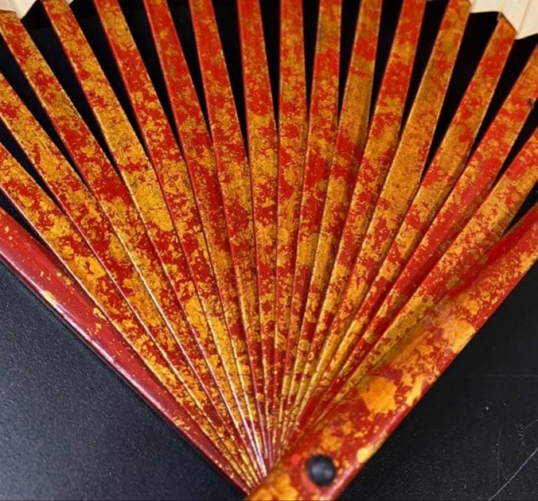 旧家蔵出し 中国 骨董品 赤金 鎏金扇。