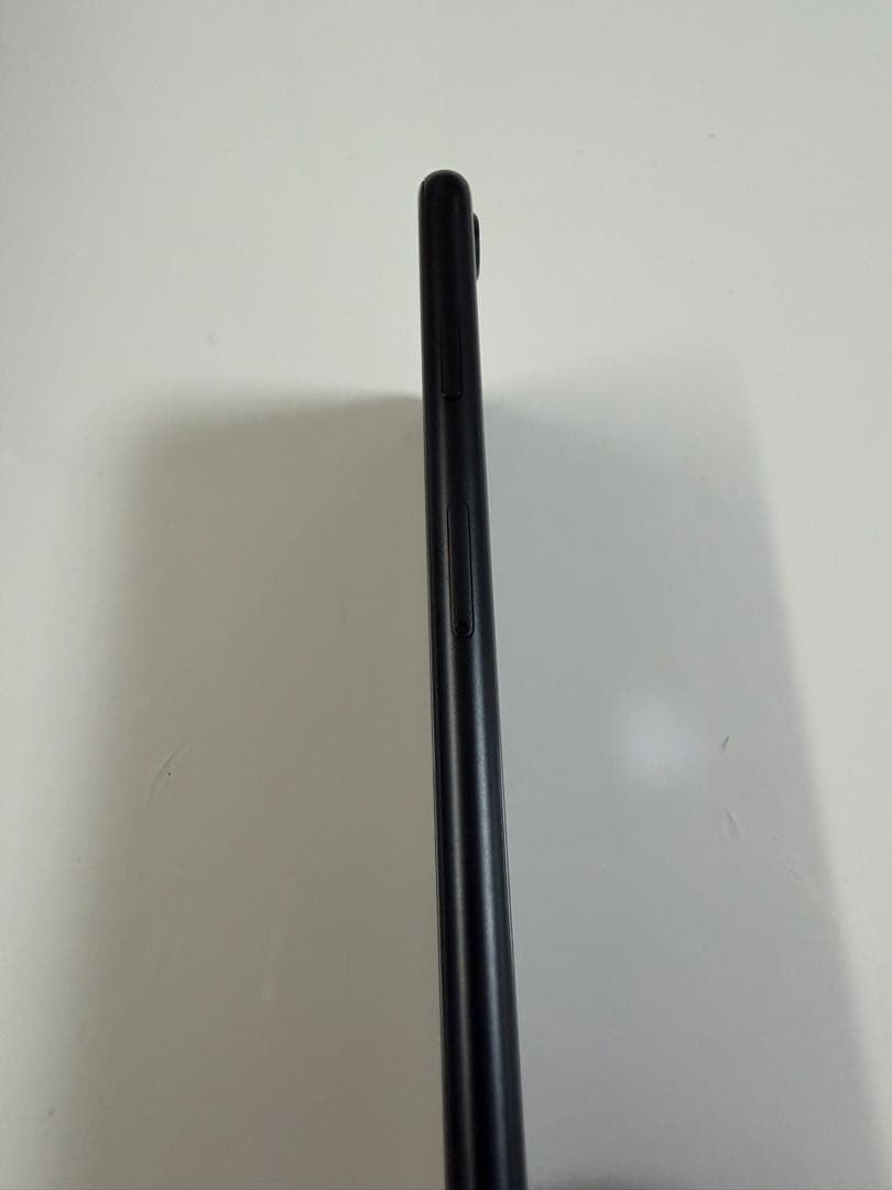 iPhone SE（第2世代）128GB