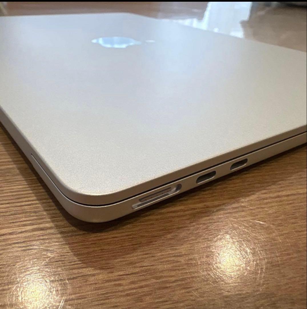 [充放電29回] MacBookAir M2 256GB メモリ8GB シルバー