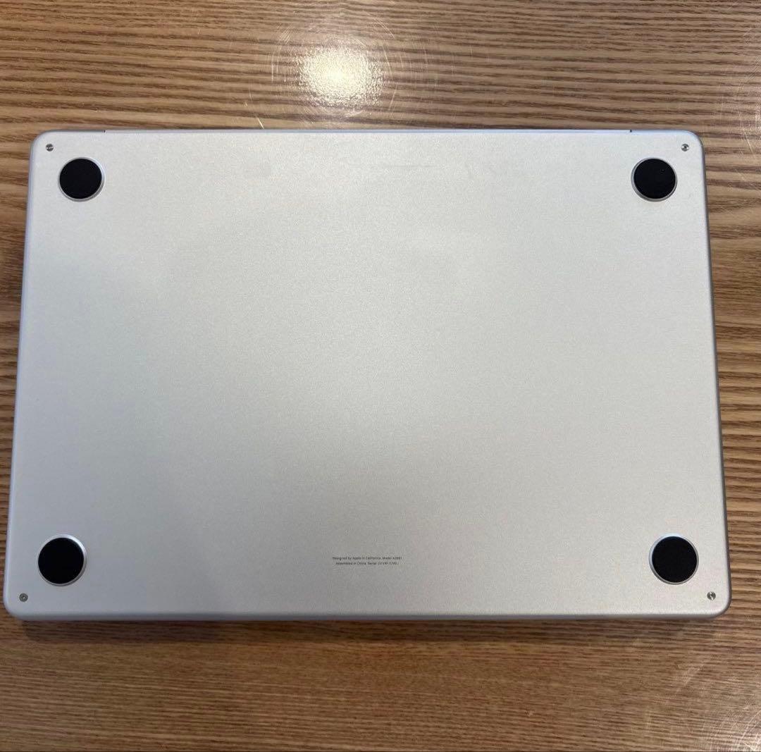 [充放電29回] MacBookAir M2 256GB メモリ8GB シルバー