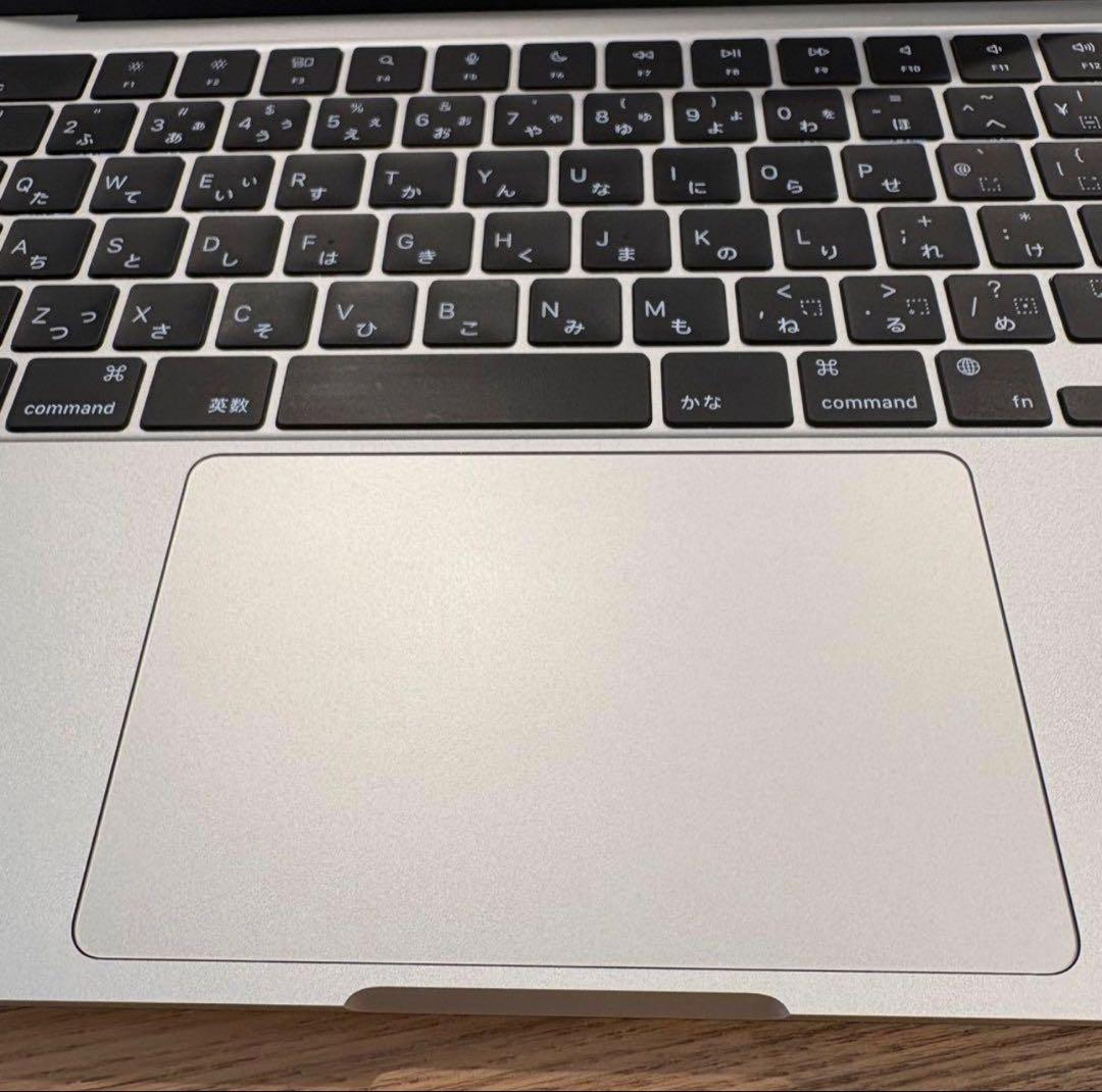 [充放電29回] MacBookAir M2 256GB メモリ8GB シルバー